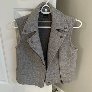 Club Monaco vest